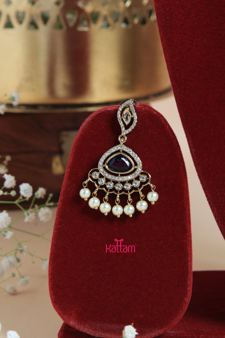 Saha - Victorian Blue Short Necklace