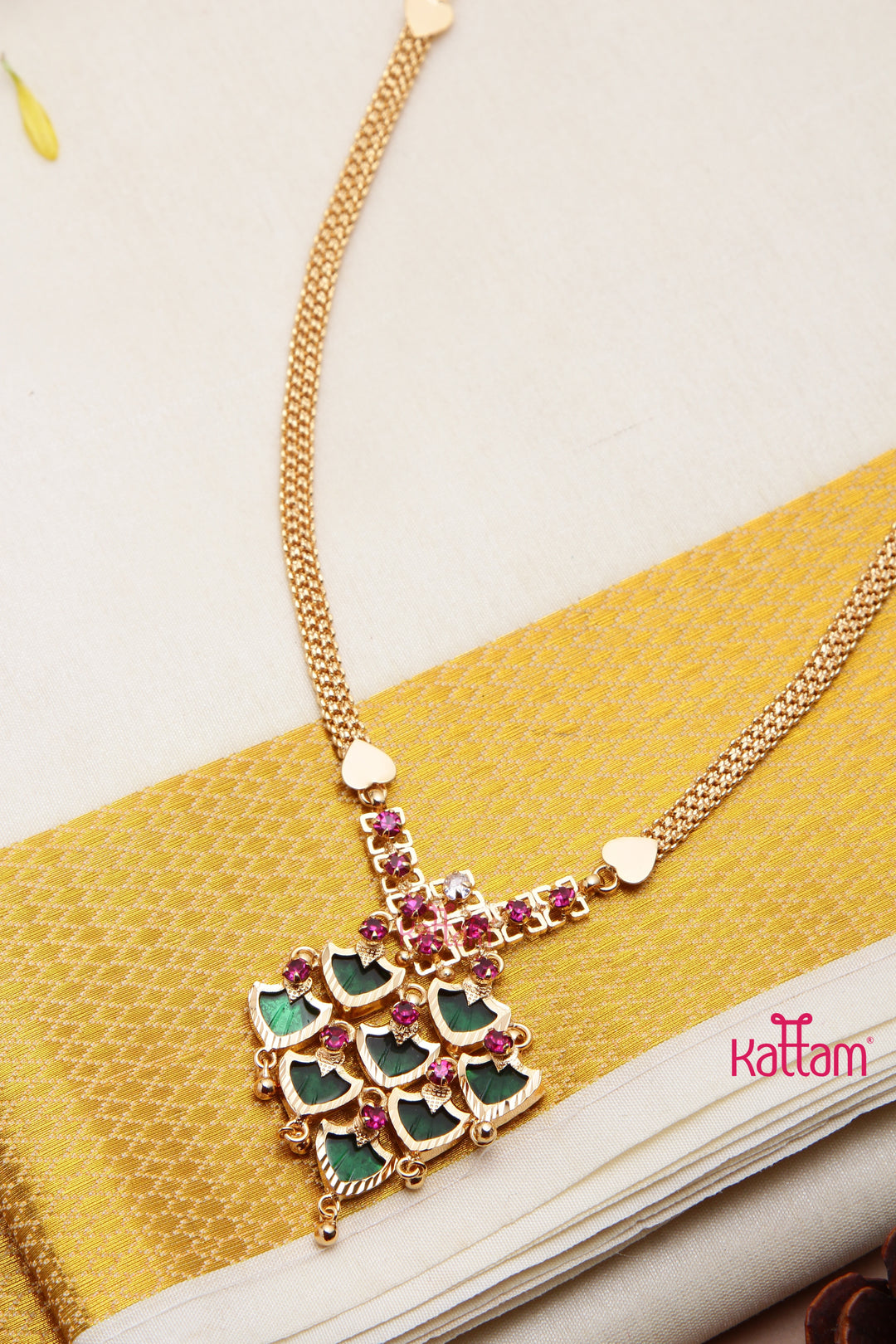 Goldtone Palakka Pendnat Chain ( No Earrings )