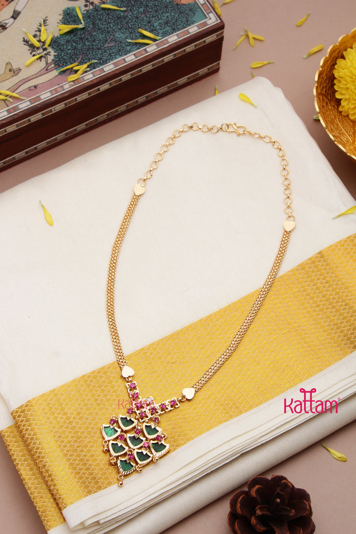Goldtone Palakka Pendnat Chain ( No Earrings )