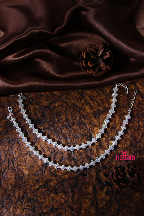 PastelgreenTulip Beaded Victorian Goddess Pendant Mala