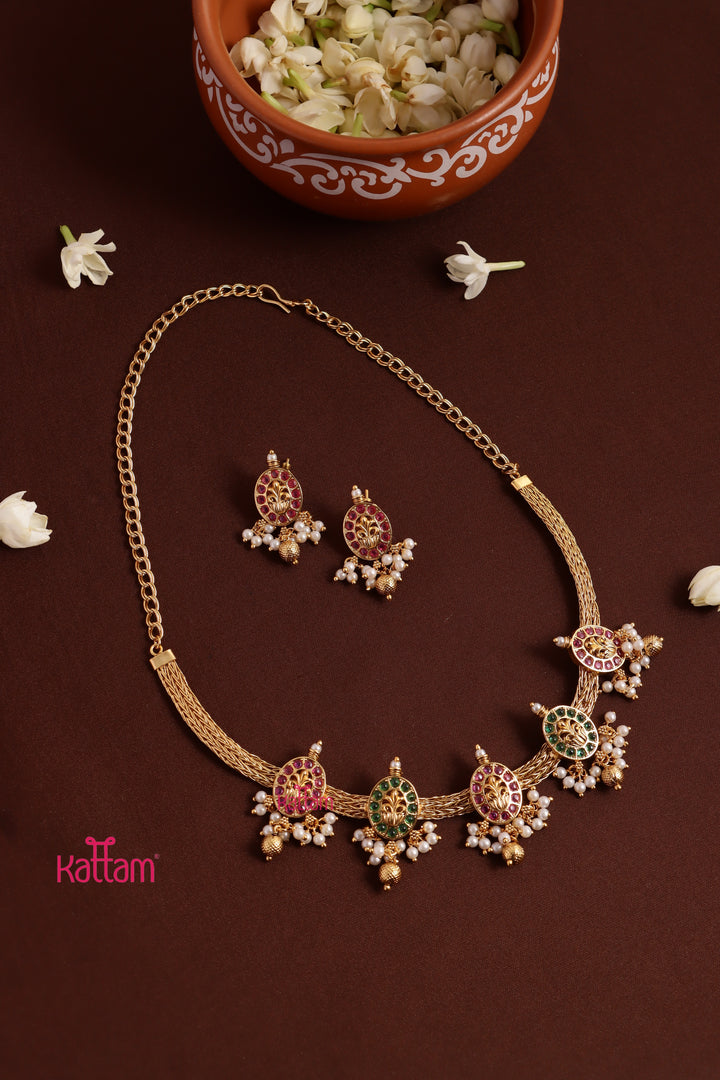 Lotus Leafy Attigai Choker