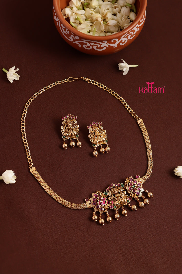 Goddess Pendnat Attigai Choker