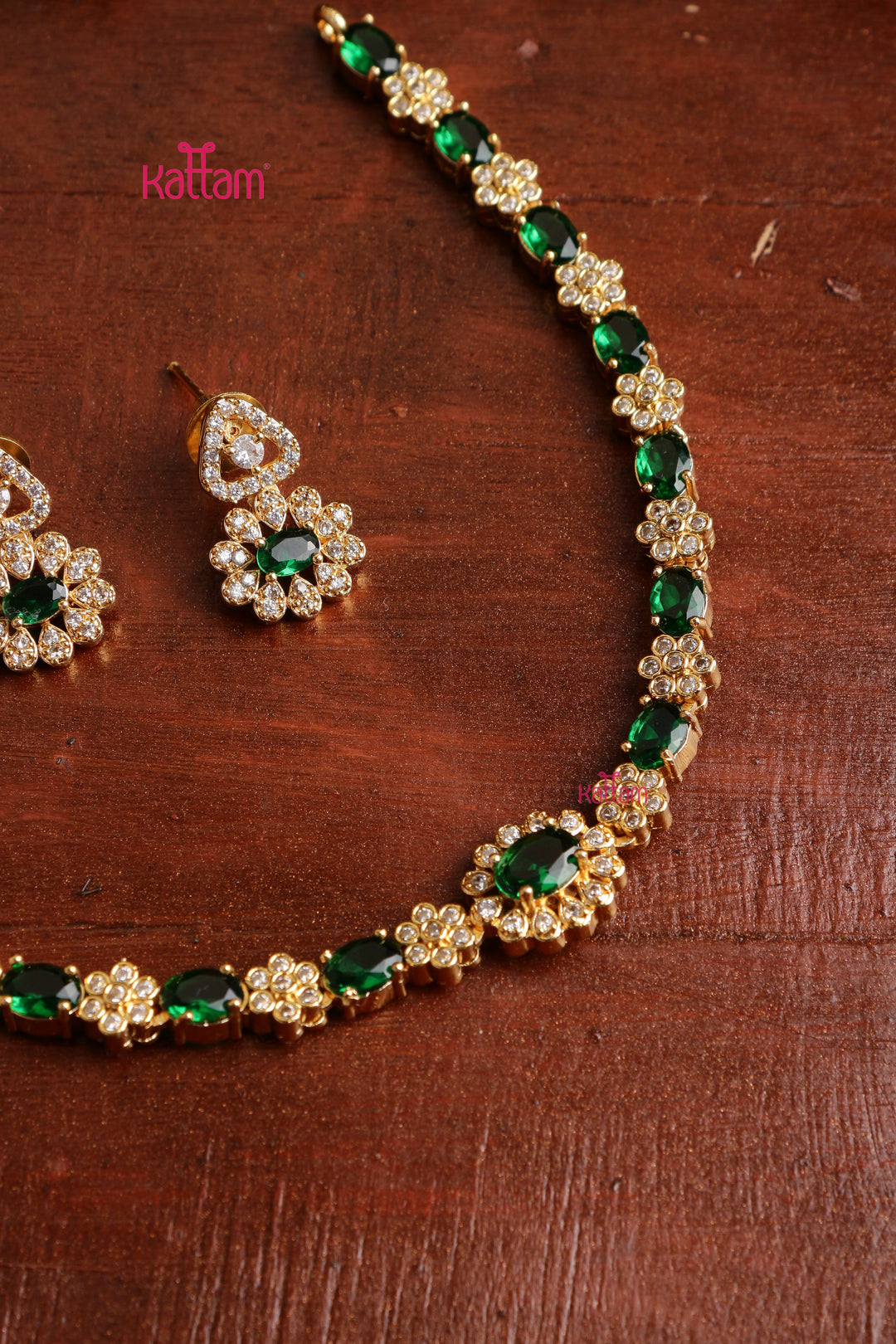 Mini Flower Stone Green Choker - Green