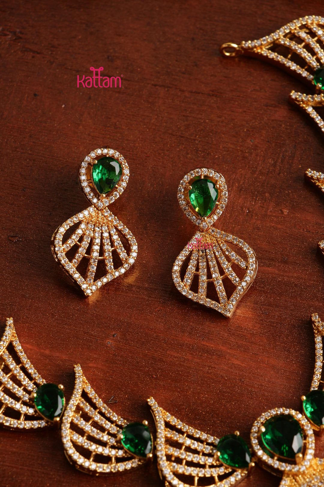 AD Stone Feather Green Choker