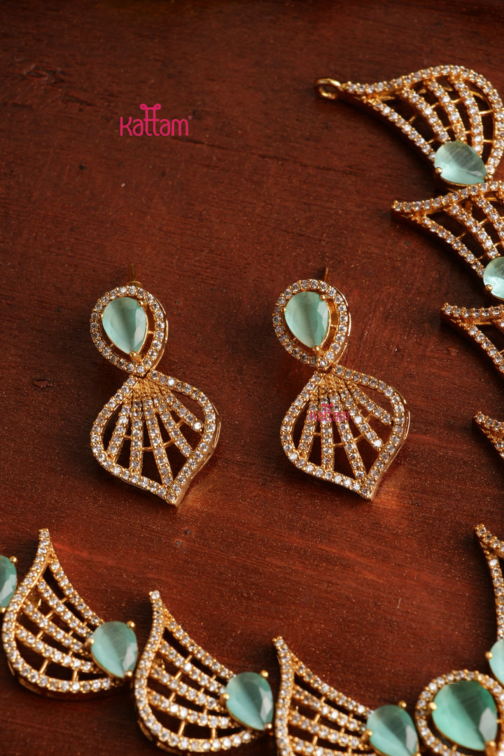 AD Stone Feather Pastelgreen Choker