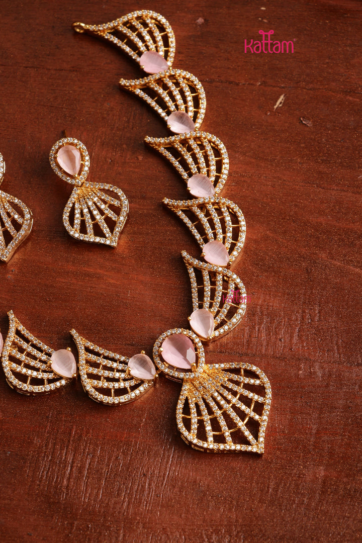 AD Stone Feather Pastelpink Choker