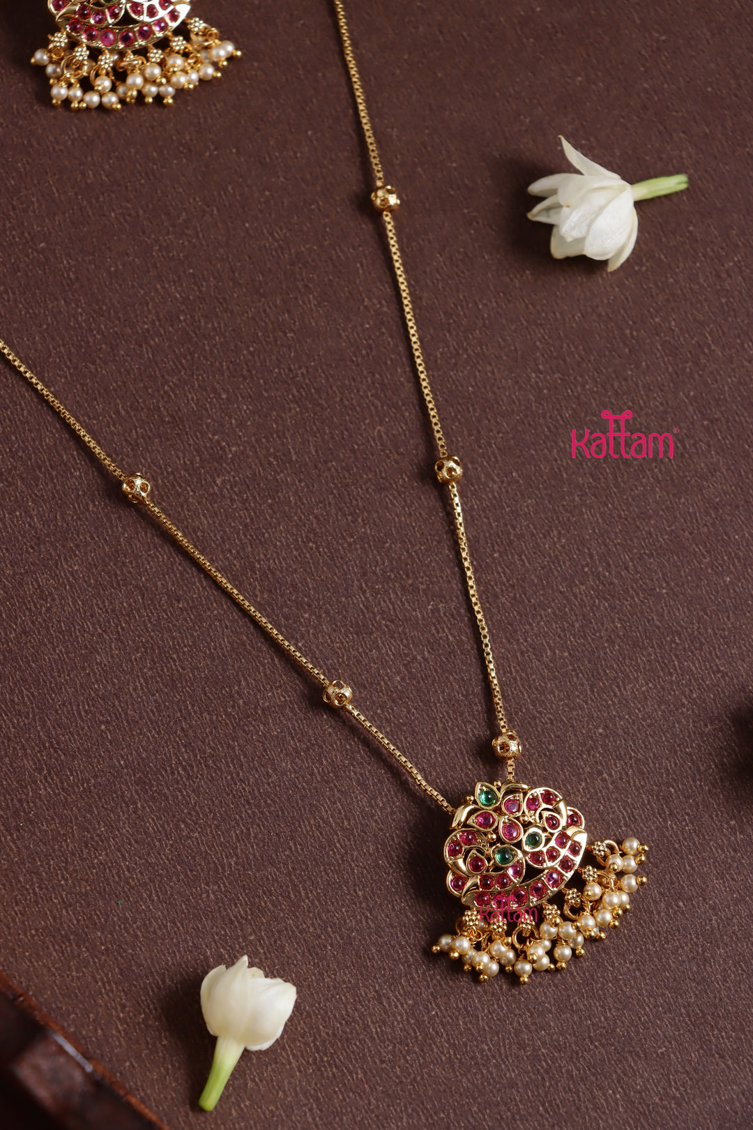 Designer Pendant Pearl Chain Set