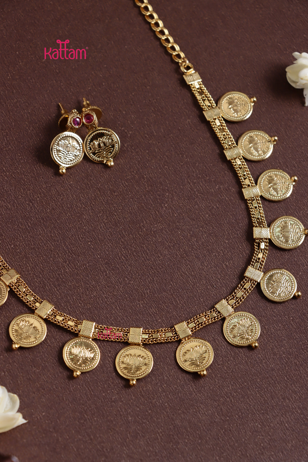 Lotus Coin Patterned CHoker