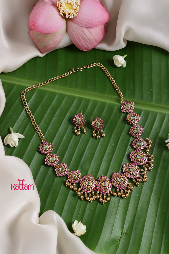 Pavi - Motif Pink & Pastelgreen Stone Choker
