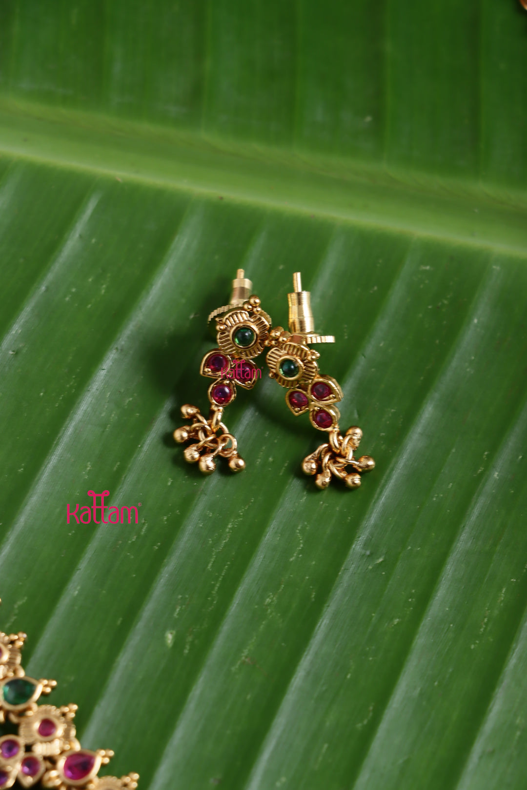 Chic Thilak Patterned Choker