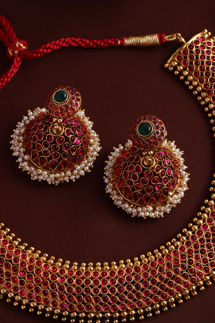 Kundavai - Handmade Kemp Rubygreen Choker with Jhumka