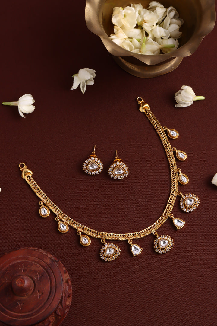 Ivaana - White Stone Choker