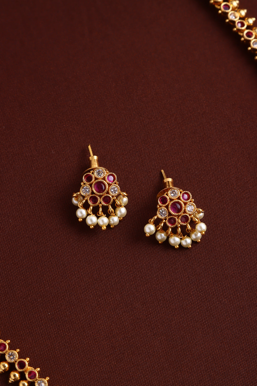 Rubywhite Dot Stone Haram