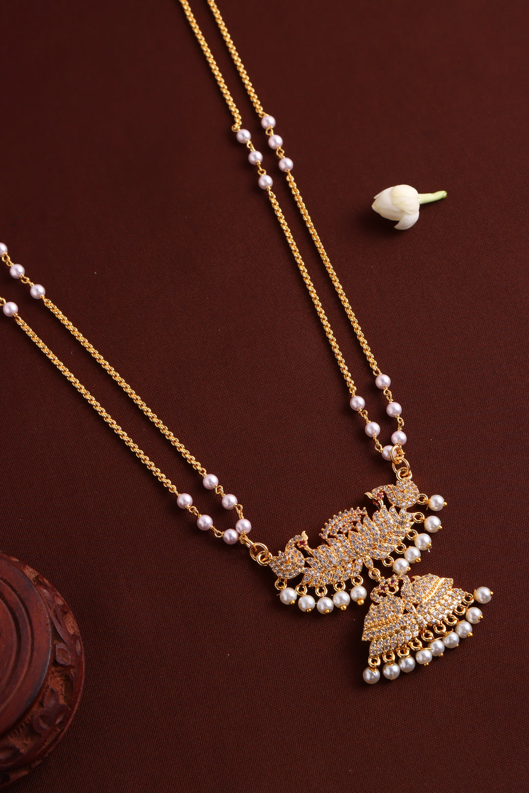 Lotus Stone Gati Dollar Pearl Chain