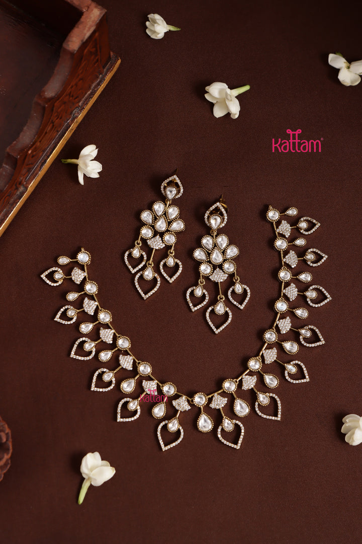 Angelica - AD Stone Leaf Choker