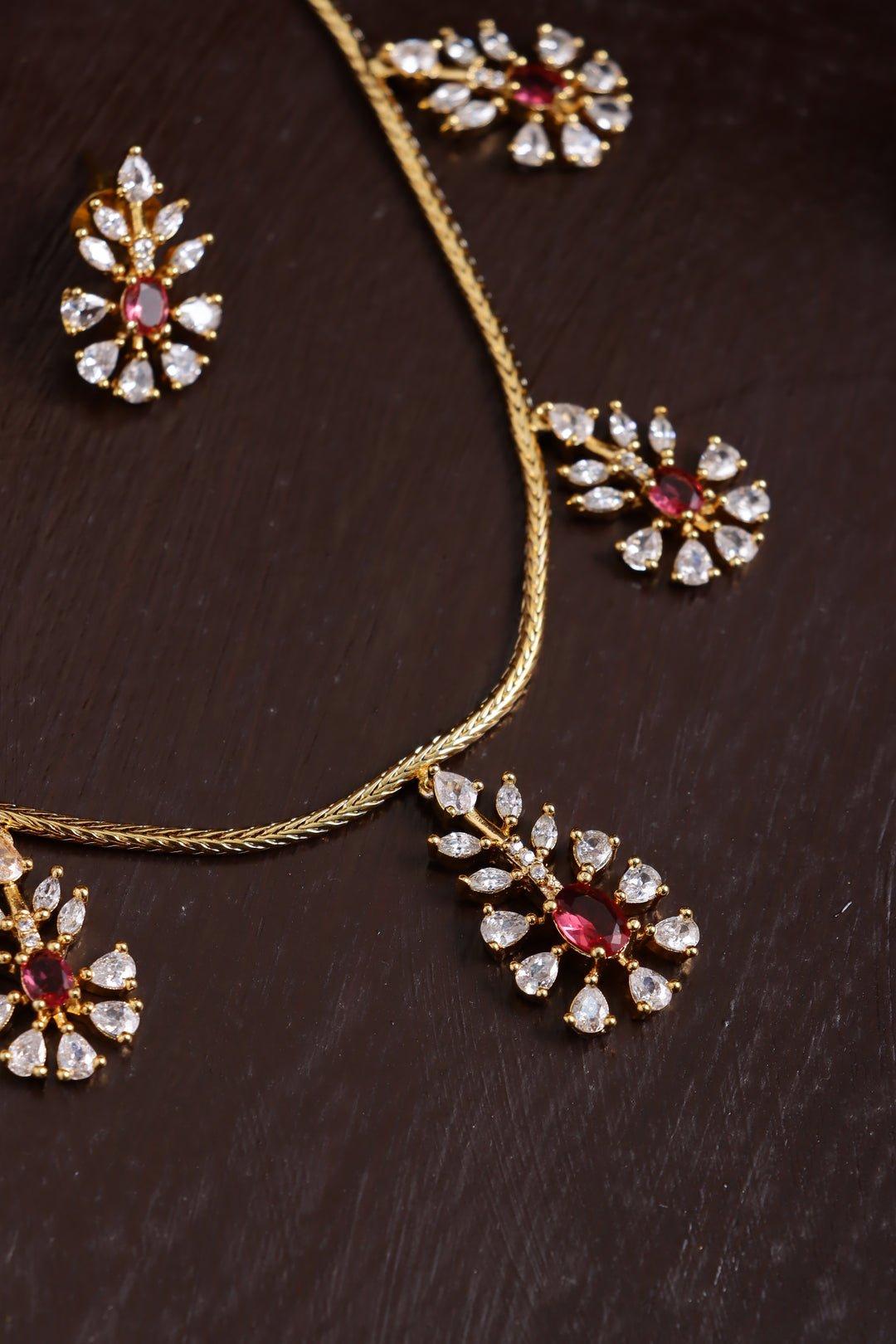 Dega - Ruby Stone Choker