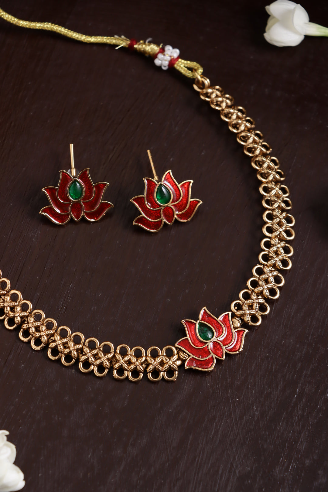 Budgetted Lotus Choker - Rubygreen