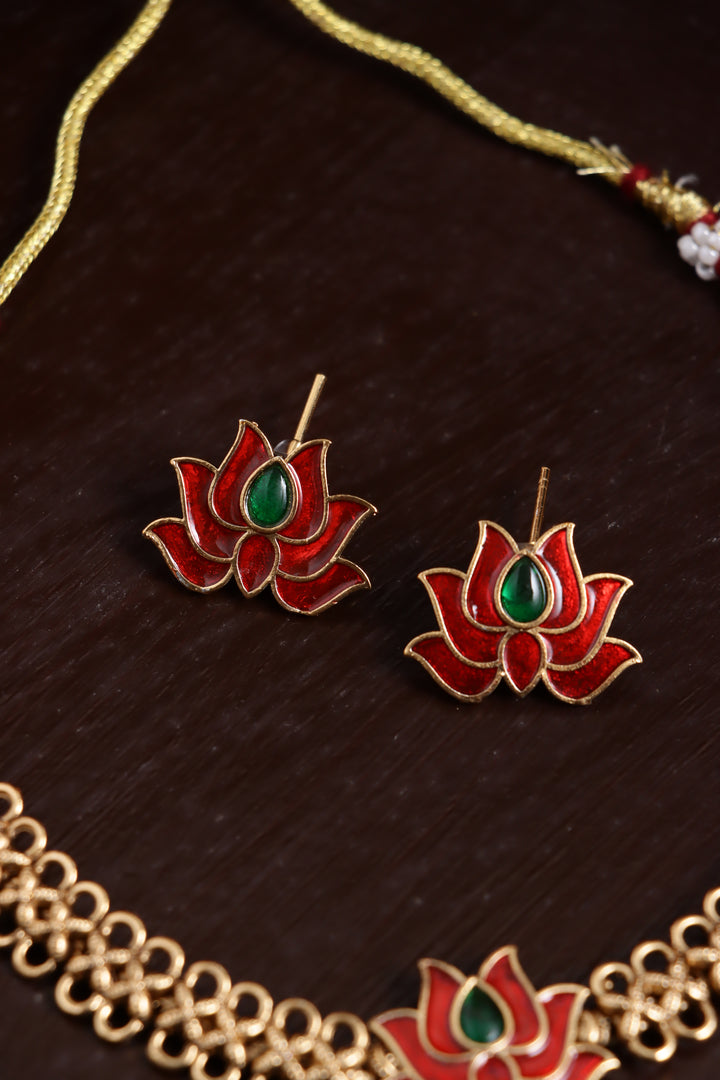 Budgetted Lotus Choker - Rubygreen