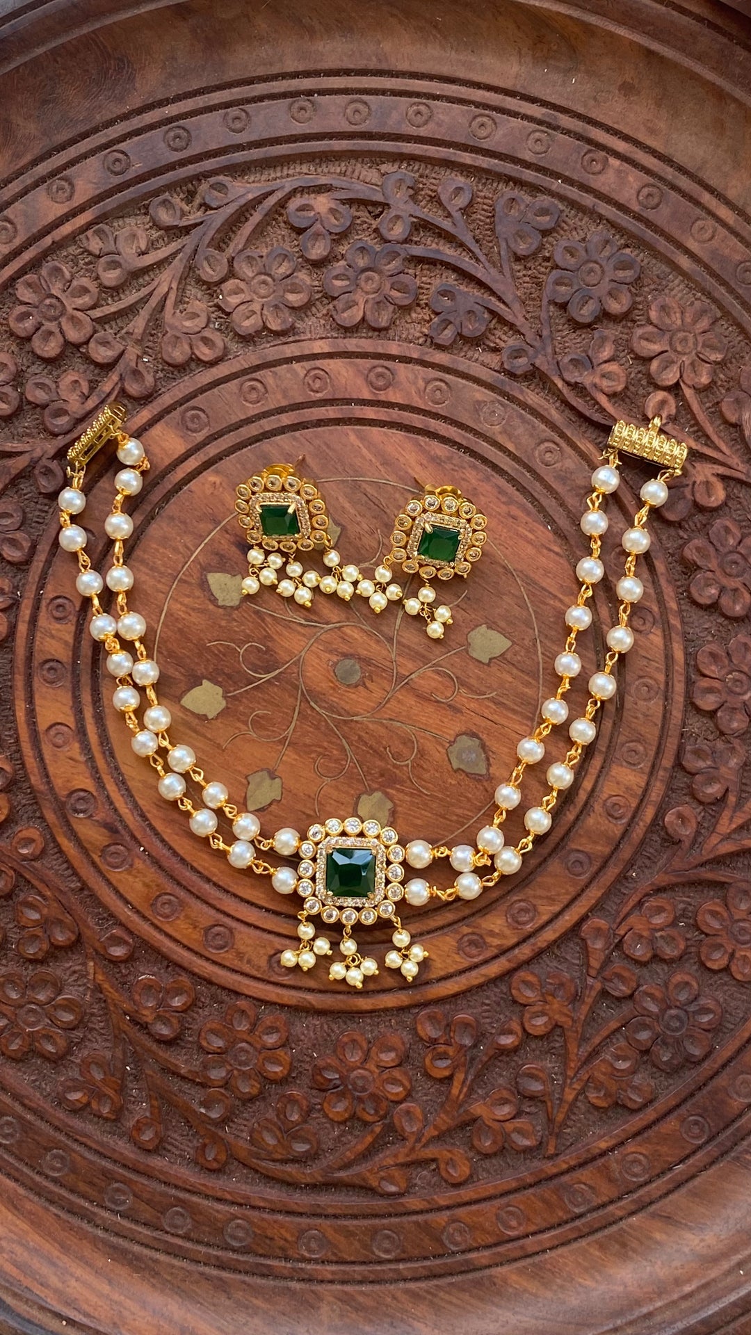 Green Square Pearl Choker