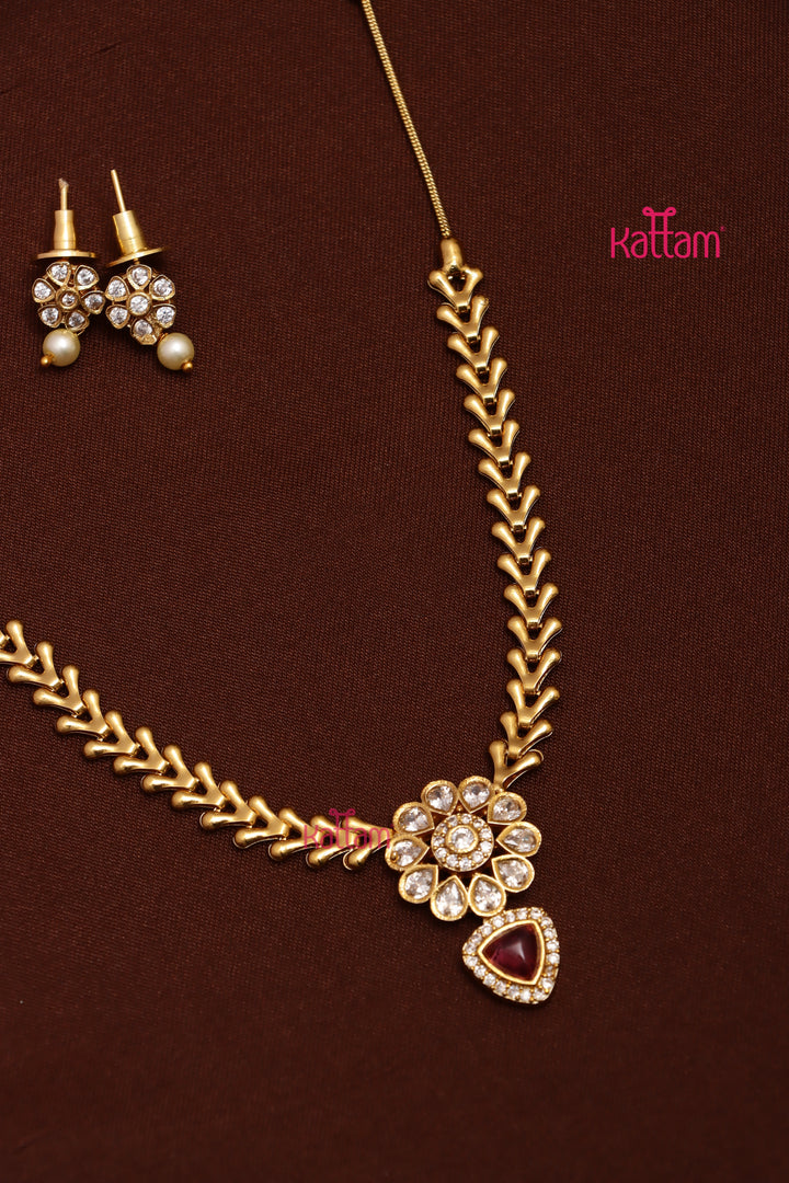 Yashi - Ruby Flower Dollar Chain