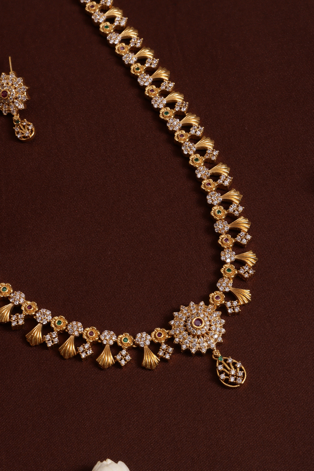 Simple AD Floral Pendant Haram