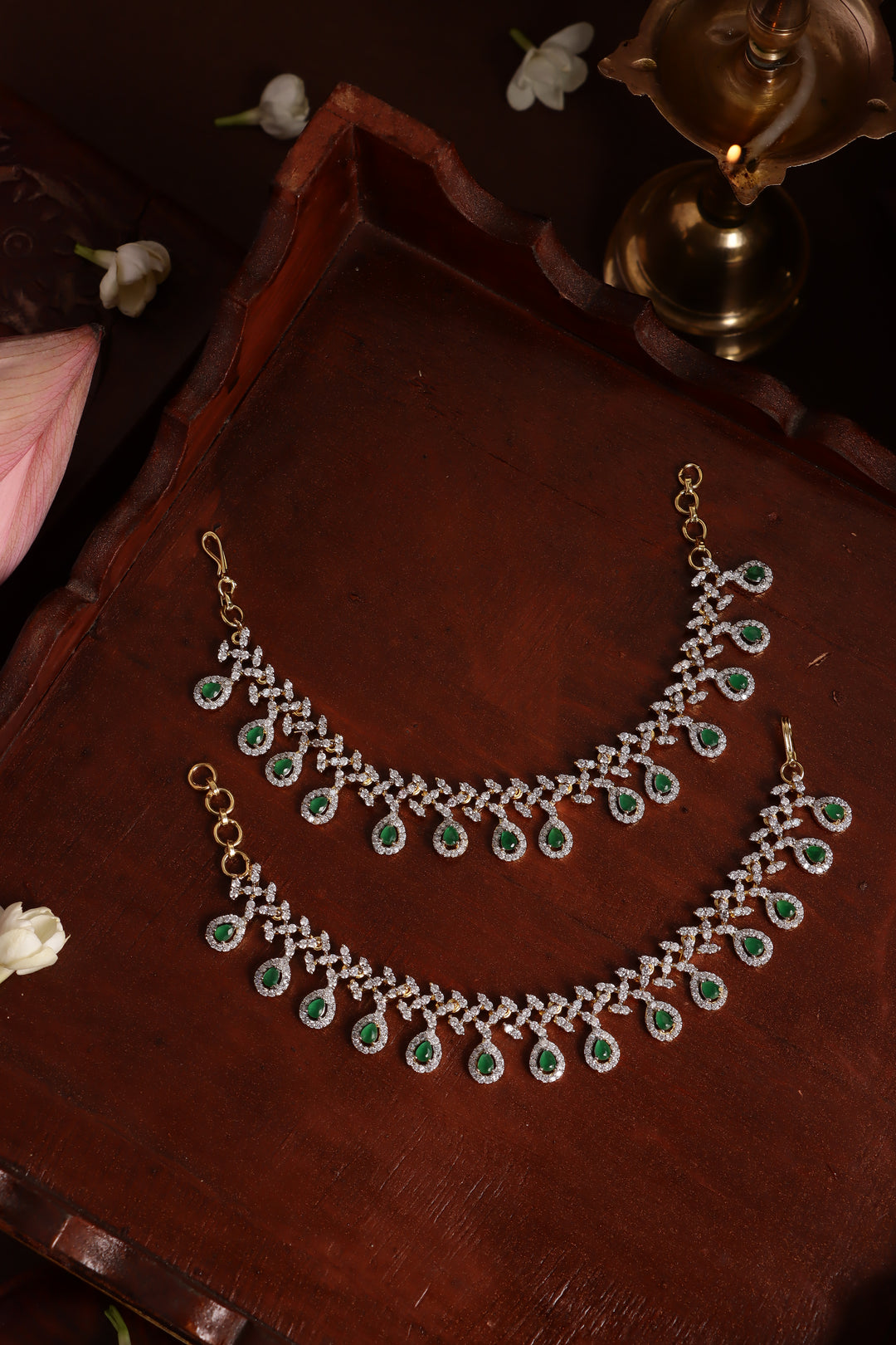 AD Green Drop Stone Earchain