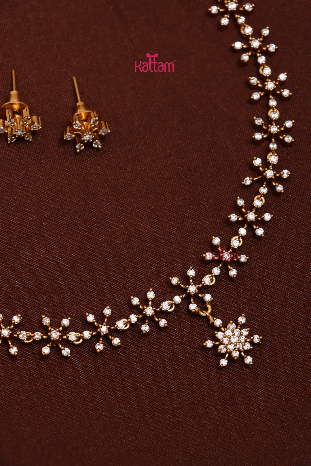 Mini White Flower Dollar Choker