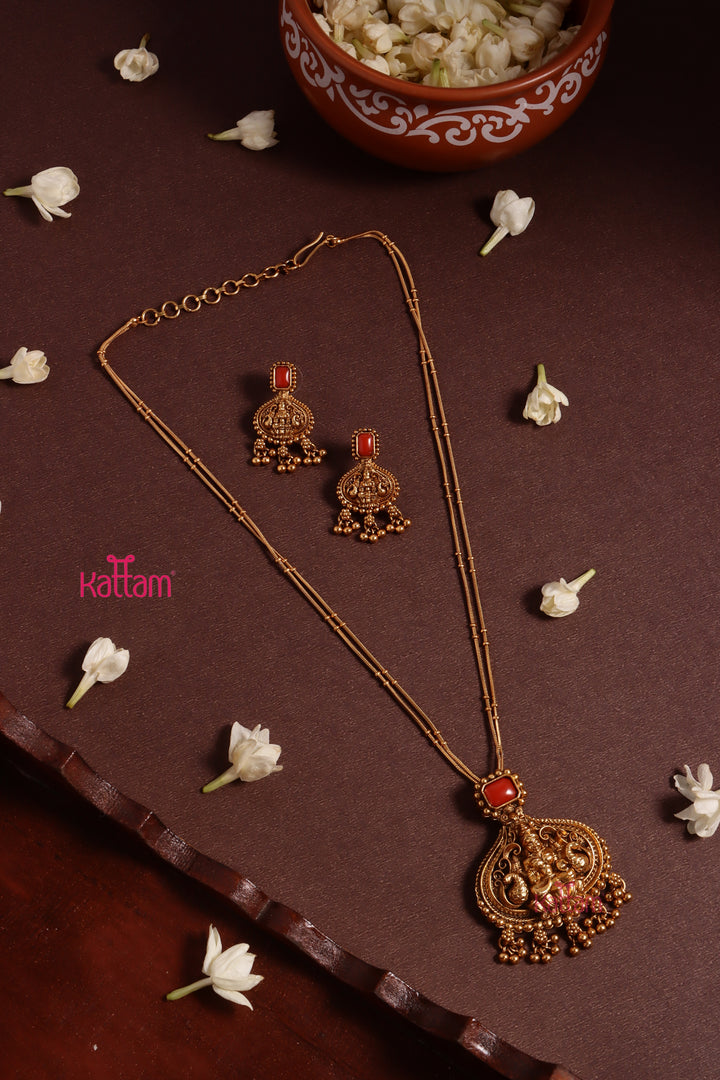 Goddess Coral Layered Chain Set