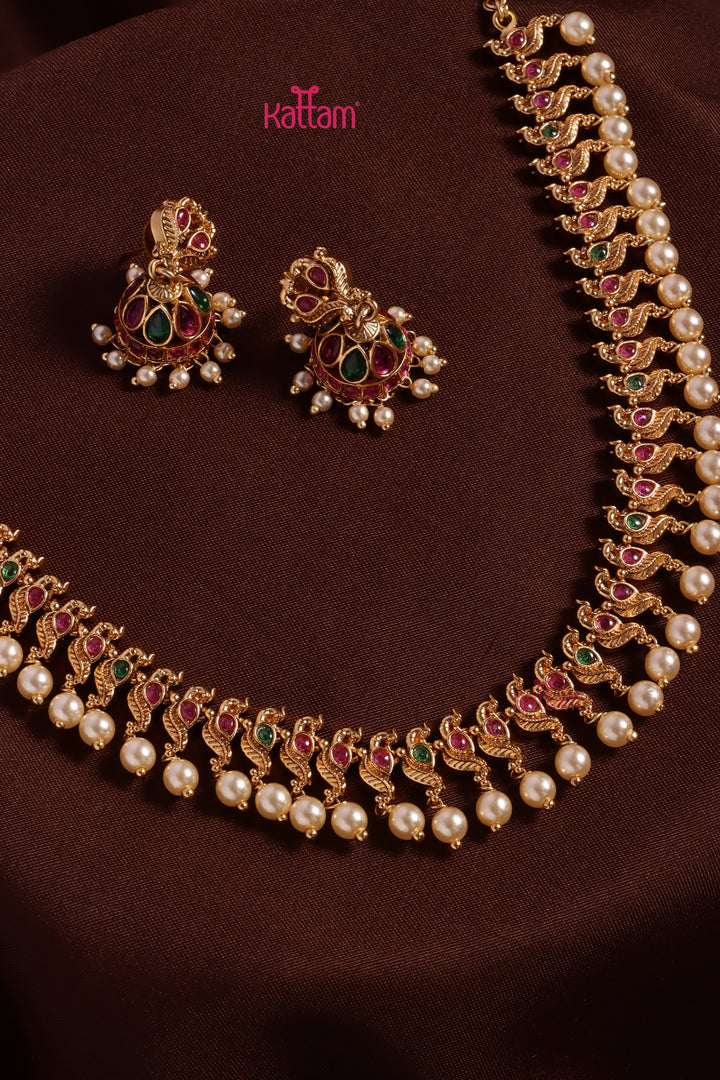 Ravya - Peacock Pearl Choker