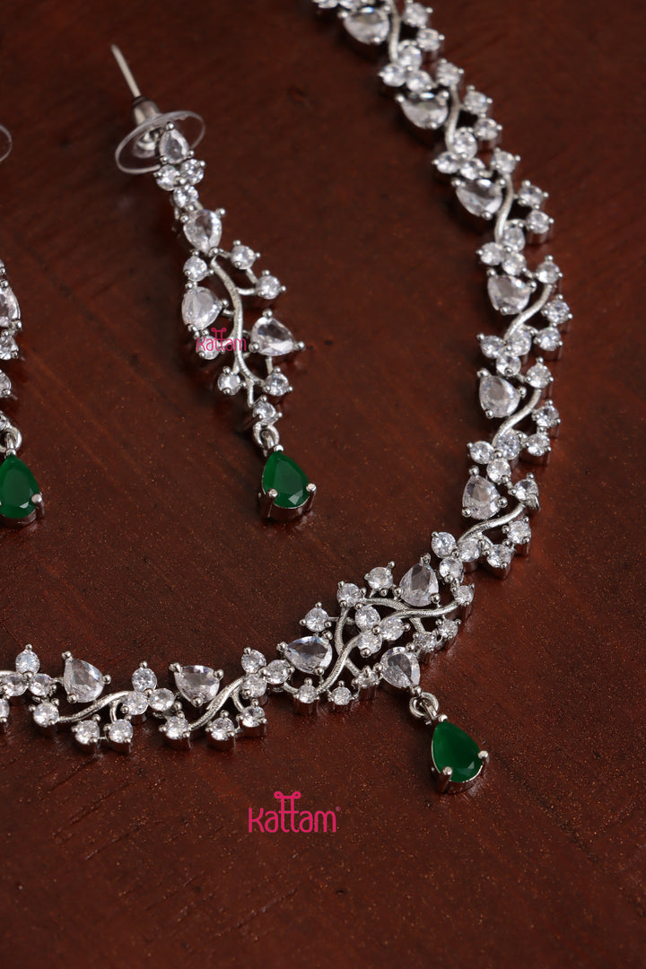 Laura -  AD Green Leaf Necklace