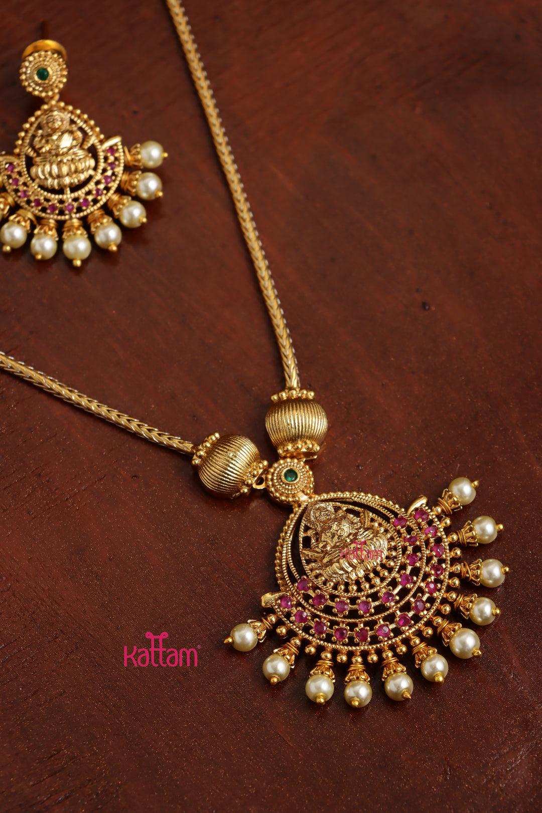 Lakshmi Pearl Dollar Necklace
