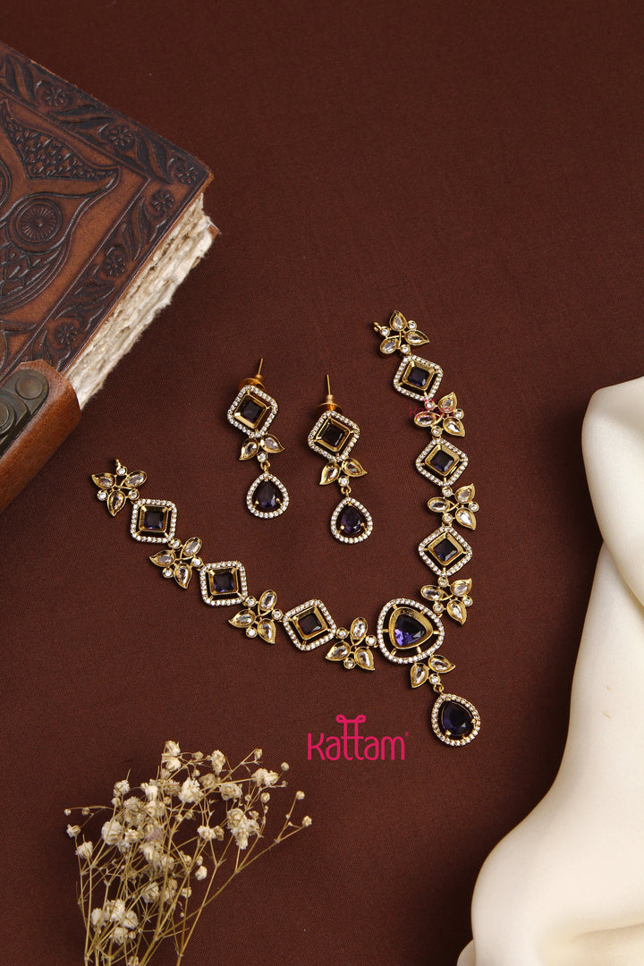 Dihana - Leafy Purple Choker