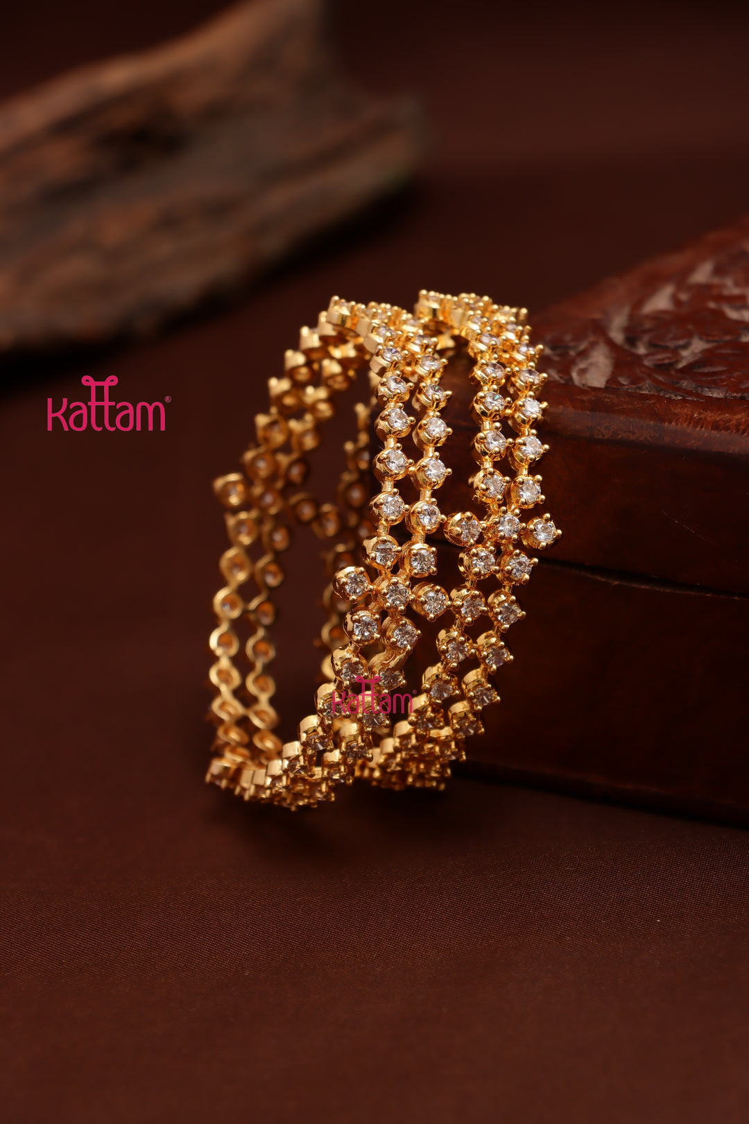 AD White Stone Flower Border Bangle