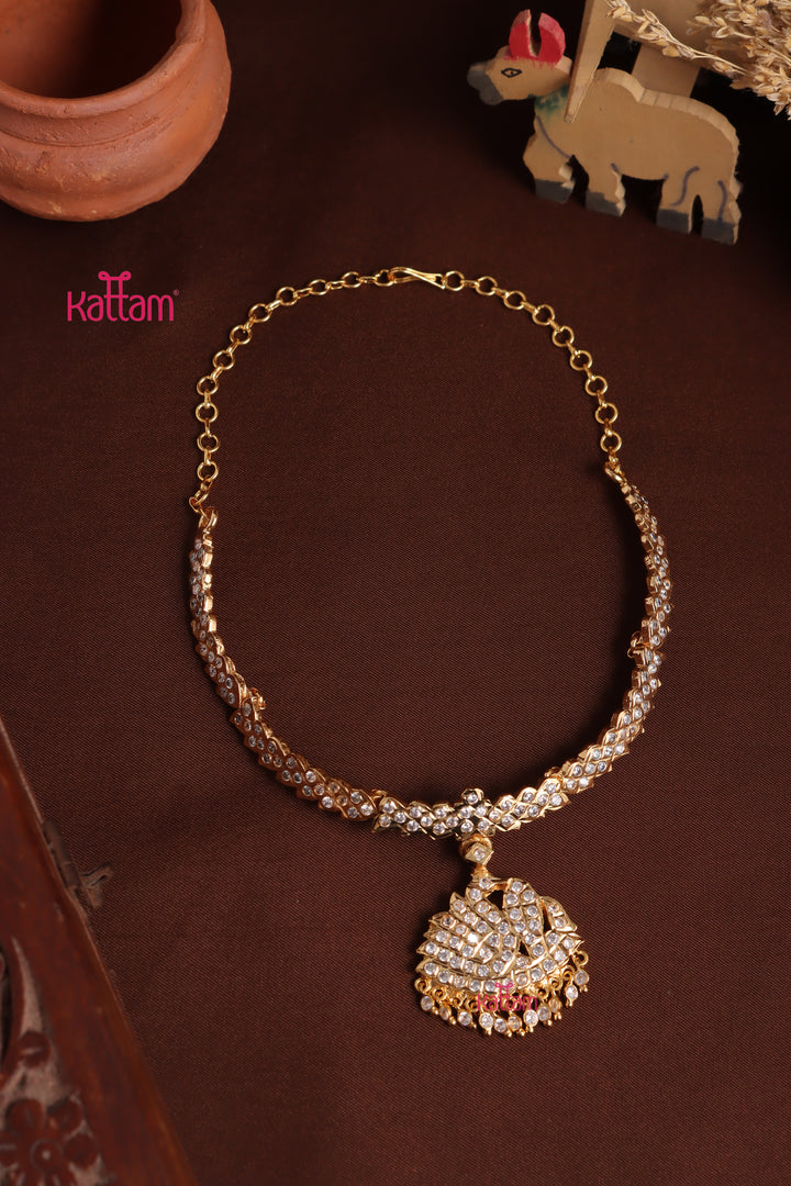 Swan White Stone Attigai Choker