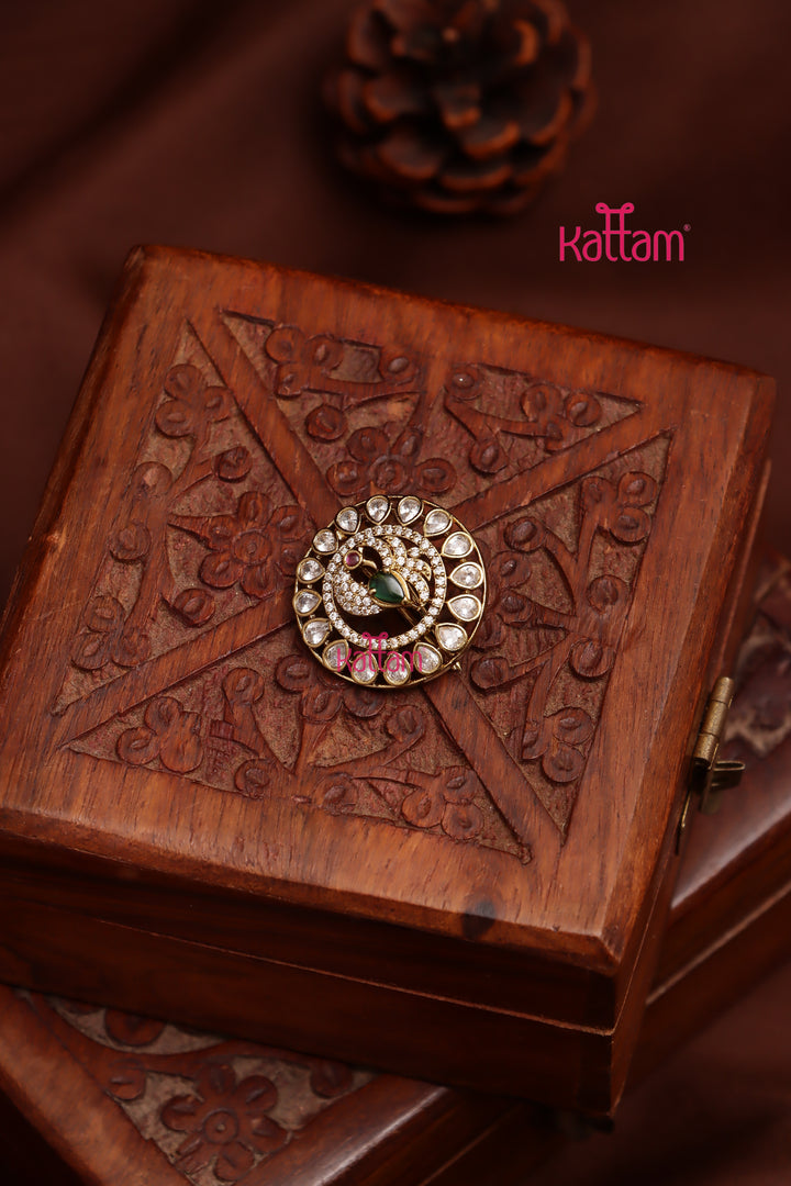 Round Peacock Jadai Billai