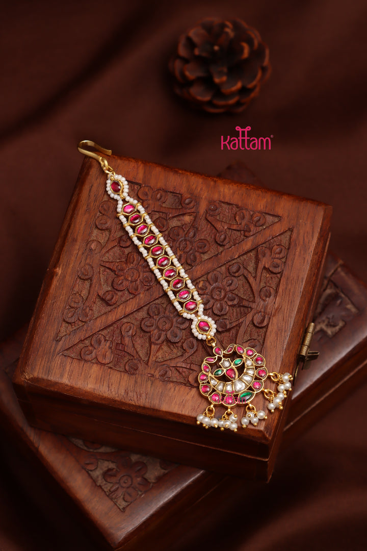 Kundan Chandbali Maang Tikka