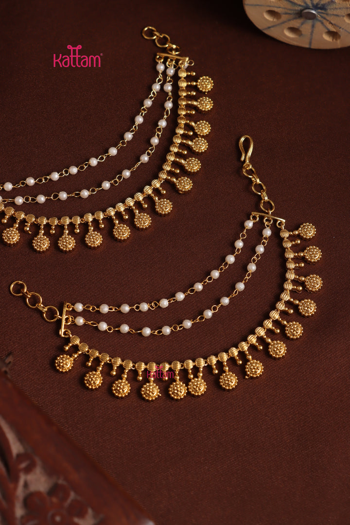 Matte Pearl Layer Earchain