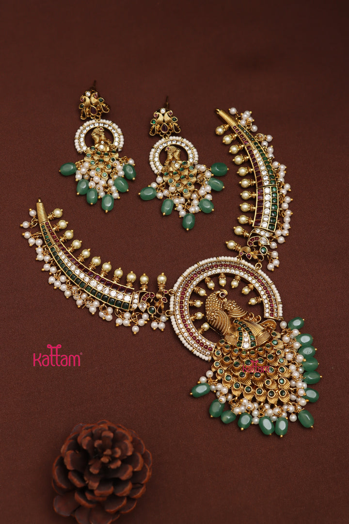 Hritha - Peacock Feather Kundan Necklace
