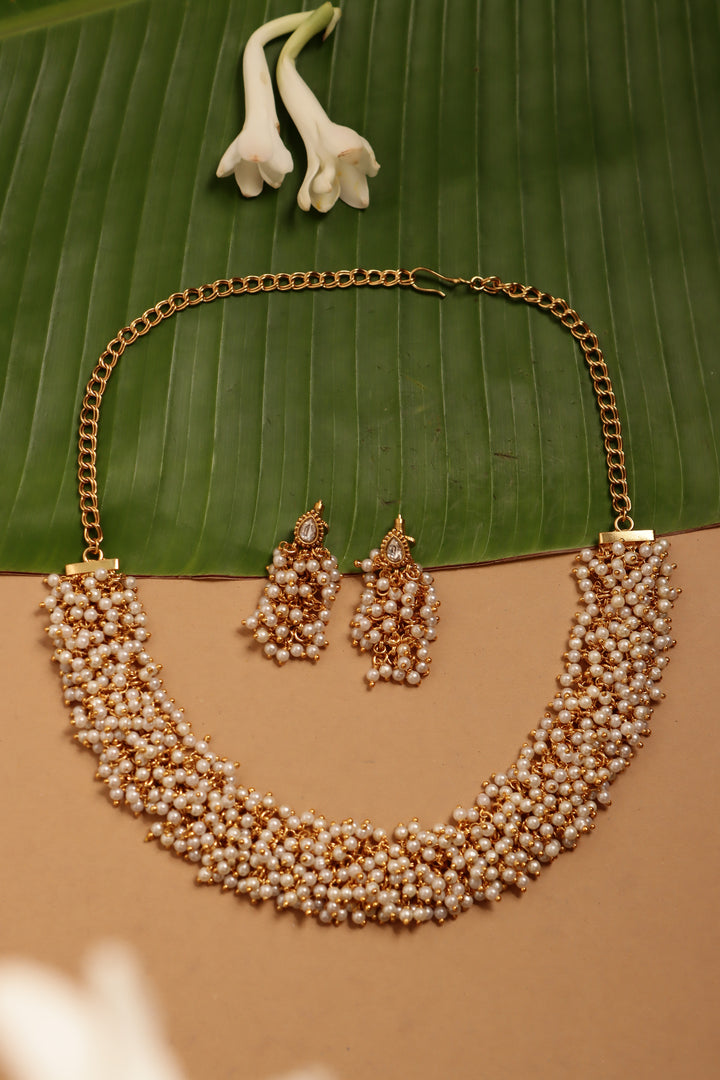 Pearl Cluster Choker