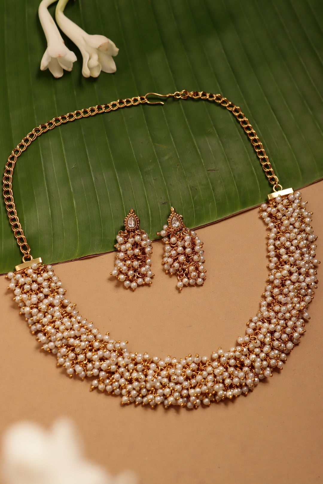 Pearl Cluster Choker