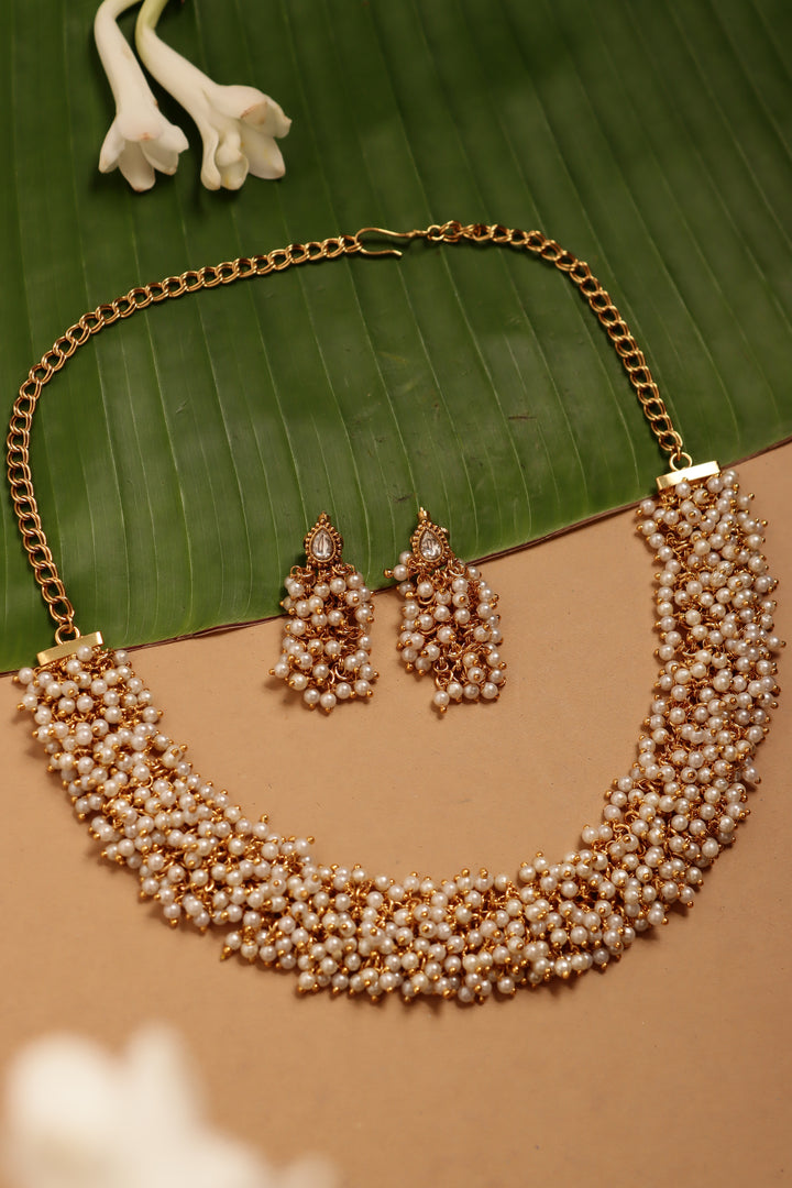 Pearl Cluster Choker
