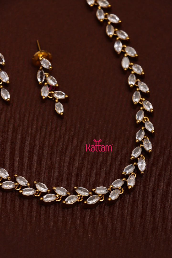 AD White Leaf Choker