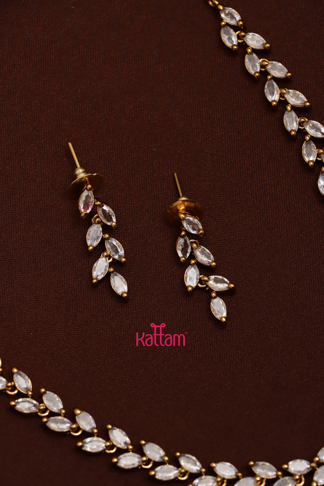AD White Leaf Choker