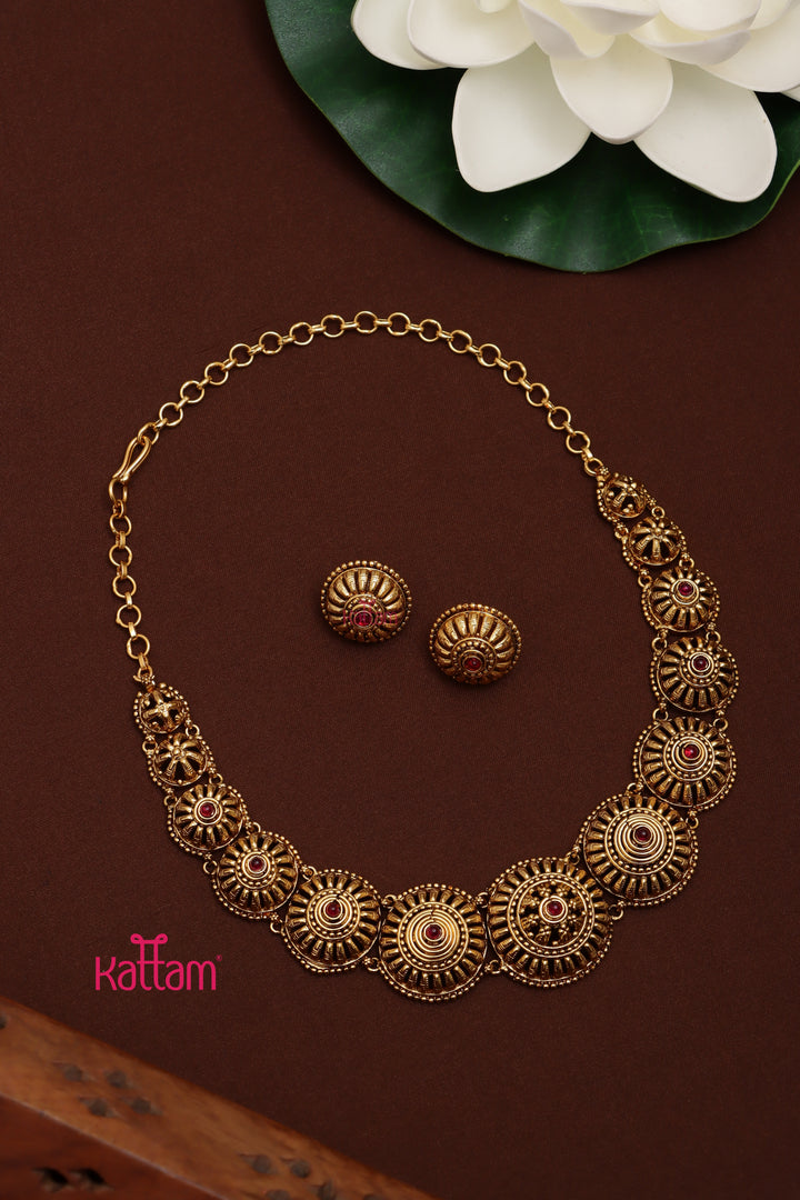 Maanvi - Patterned Choker