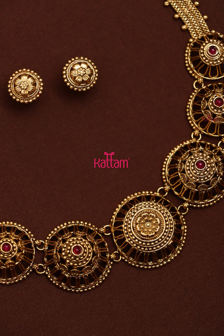 Maanvi - Flower Choker
