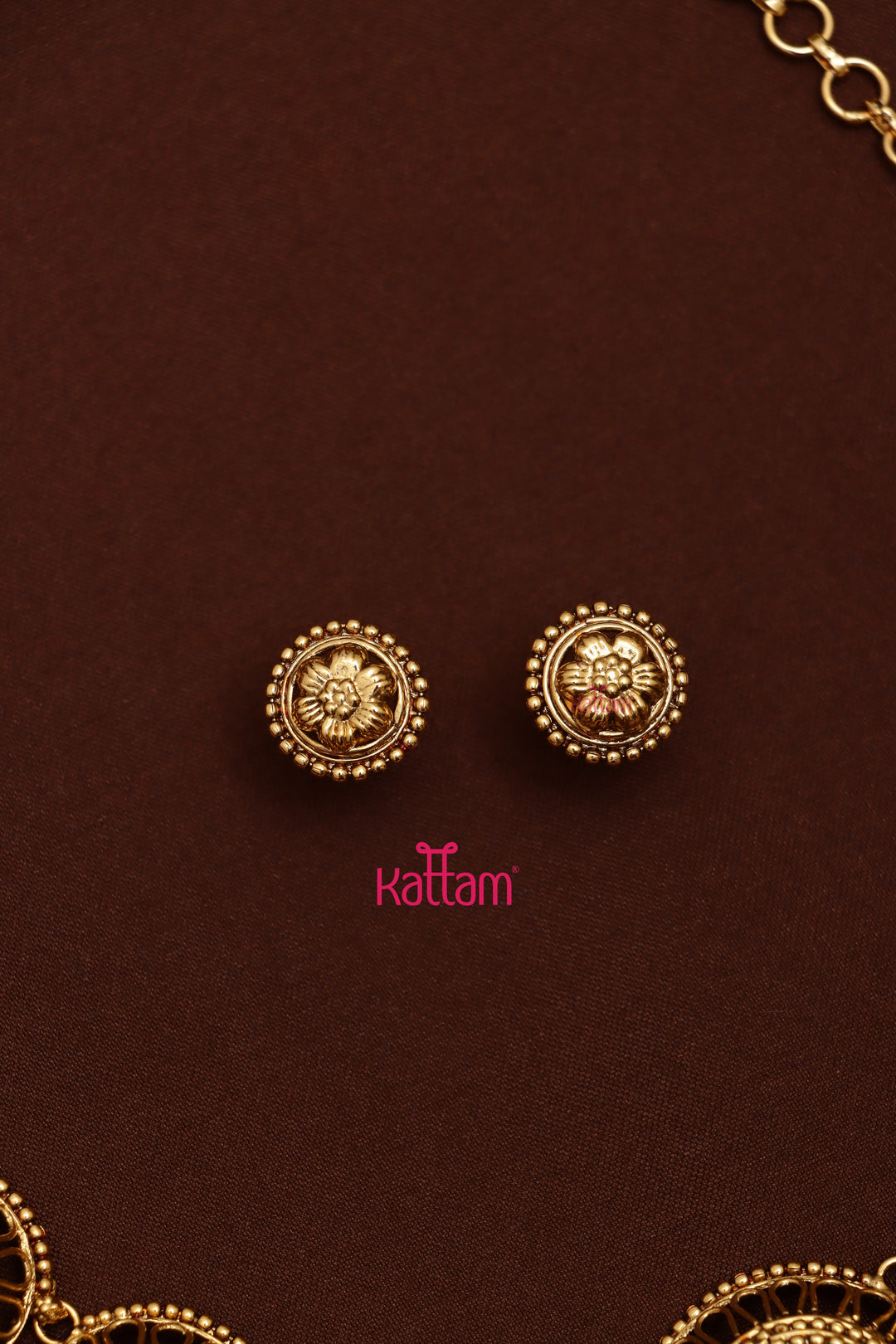 Maanvi - Flower Choker
