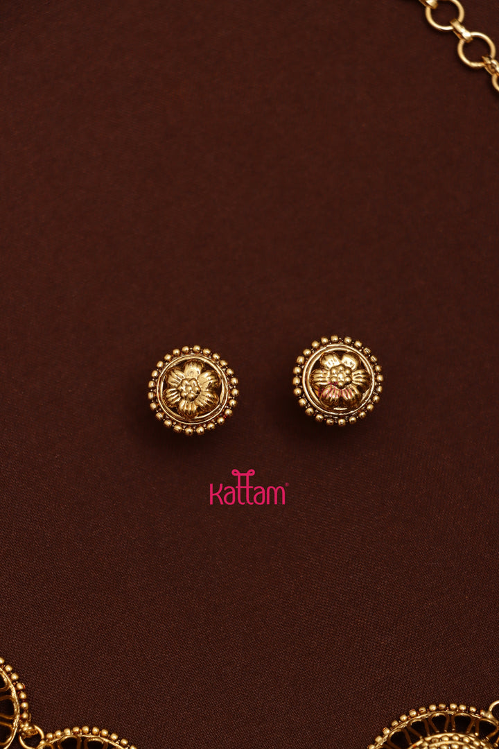 Maanvi - Flower Choker