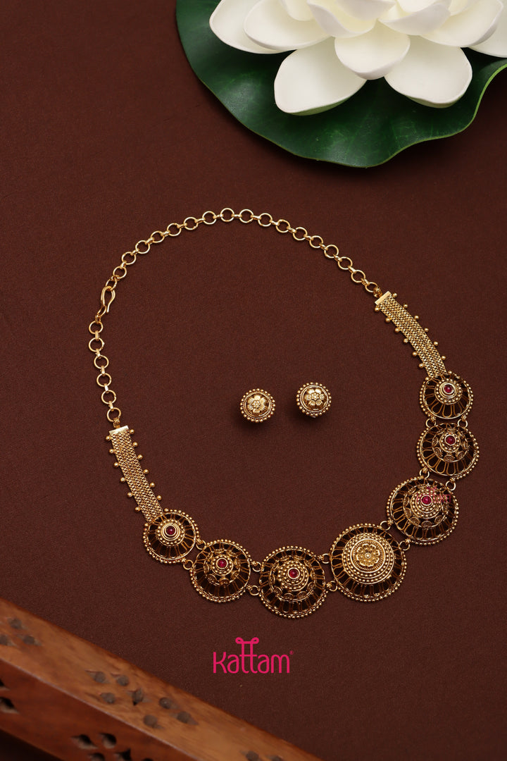 Maanvi - Flower Choker