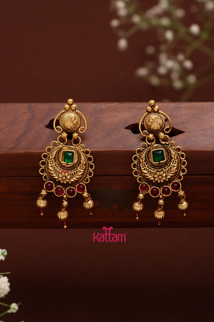 Kaariha  -  Statement Earring Design 4
