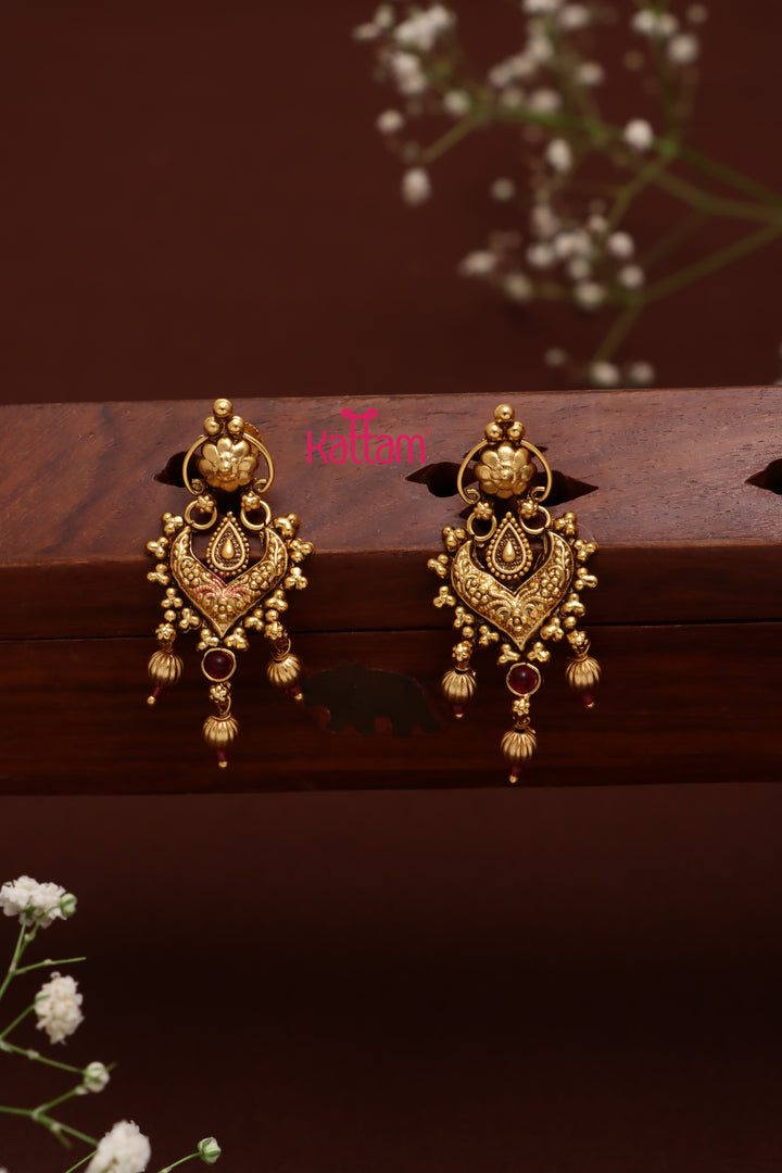 Kaariha  -  Statement Earring Design 14